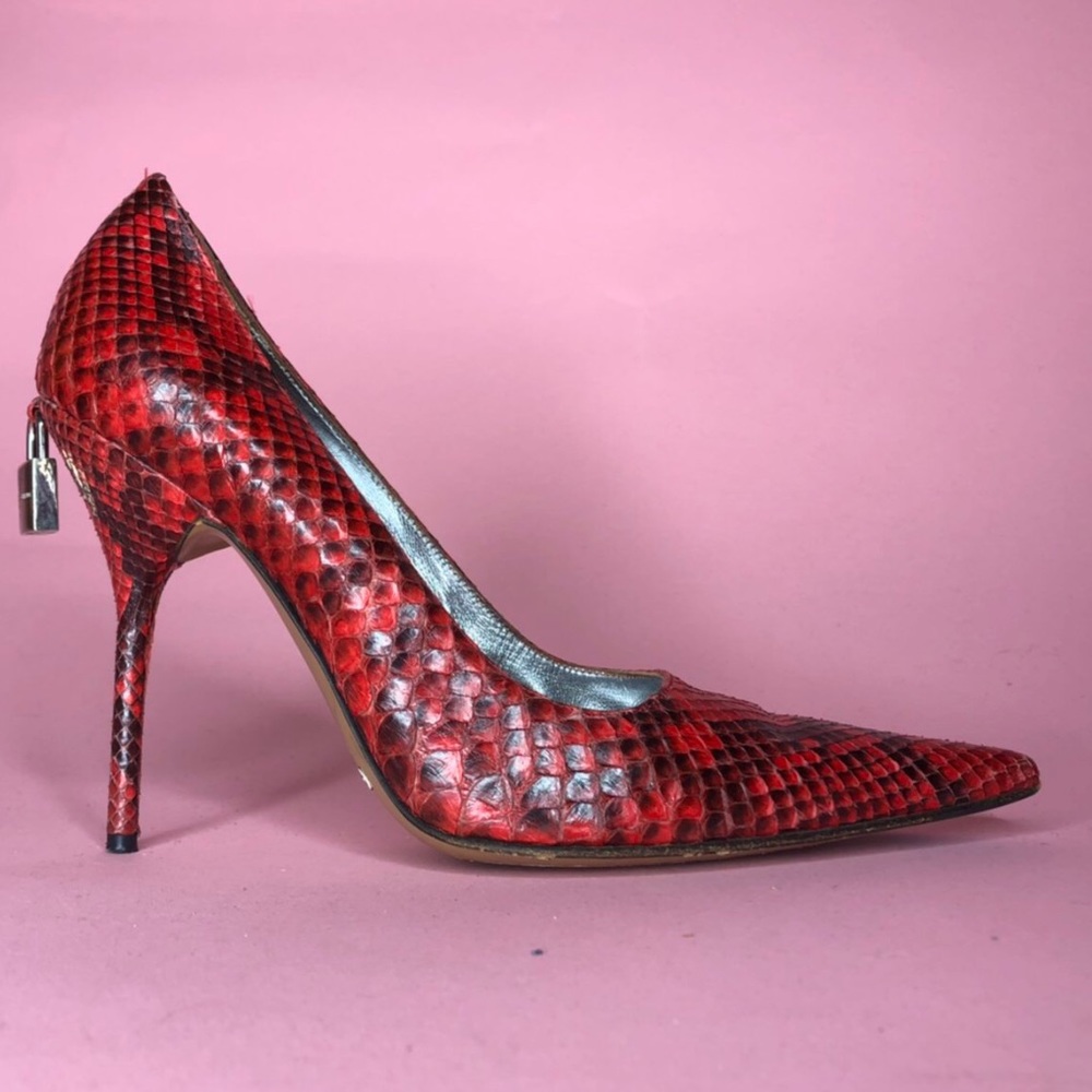 SNAKE SKIN DOLCE & GABBANA PUMPS!!!